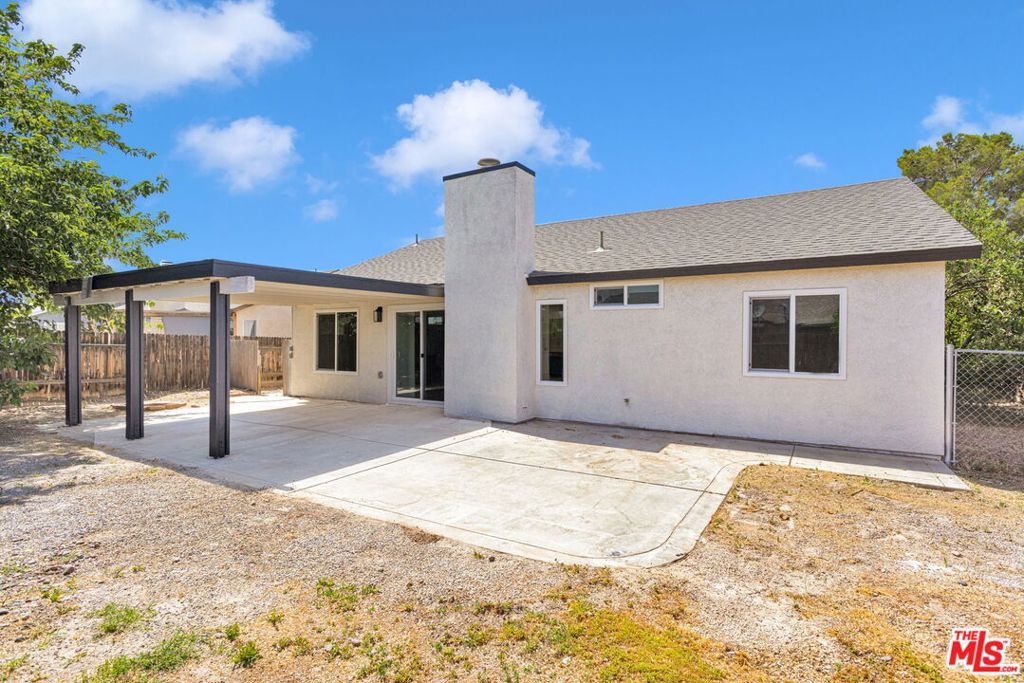 Image 30 of property listing at 10424 Peach Court, Adelanto, CA 92301