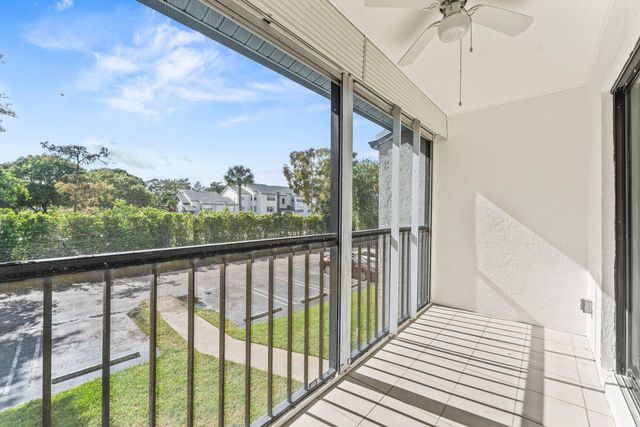 1117 Green Pine Boulevard D2, West Palm Beach, FL 33409
