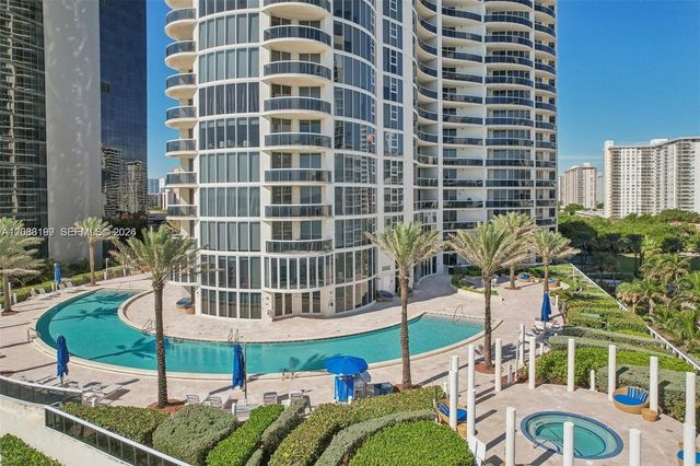 17201 Collins Avenue 2209, Sunny Isles Beach, FL 33160