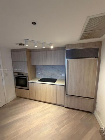 17201 Collins Avenue 2209, Sunny Isles Beach, FL 33160