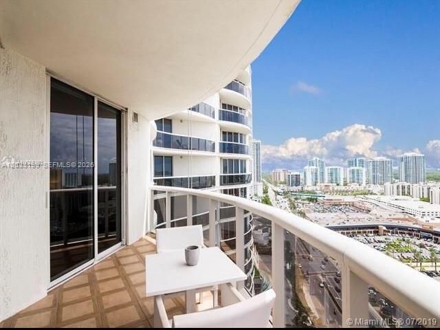 17201 Collins Avenue 2209, Sunny Isles Beach, FL 33160