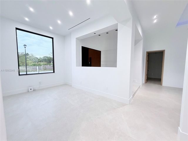 19880 SW 134th Ave, Miami, FL 33177