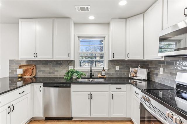 2179 Warren Drive, Austell, GA 30106