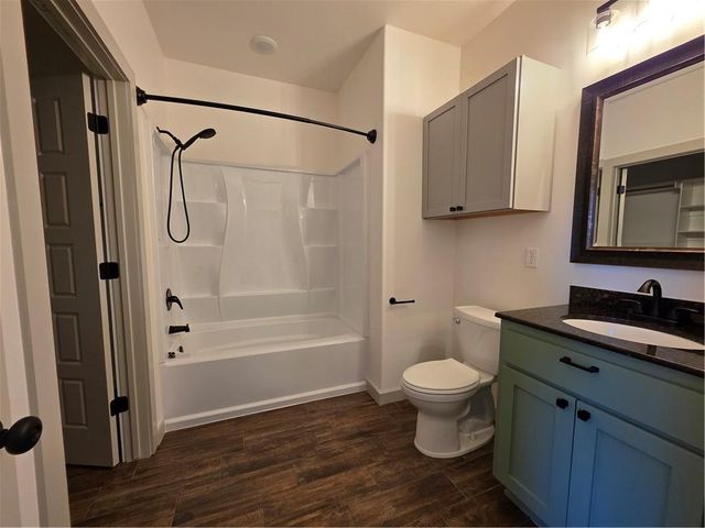 8 Horncastle Drive, Bella Vista, AR 72714