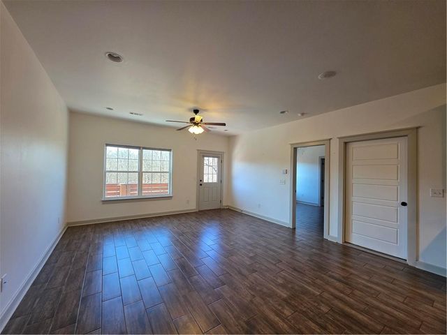 8 Horncastle Drive, Bella Vista, AR 72714