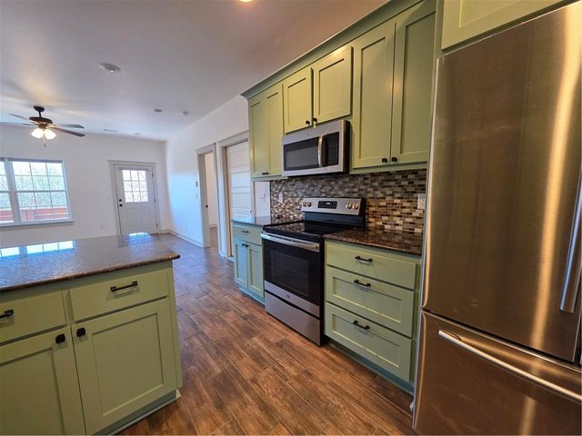 8 Horncastle Drive, Bella Vista, AR 72714