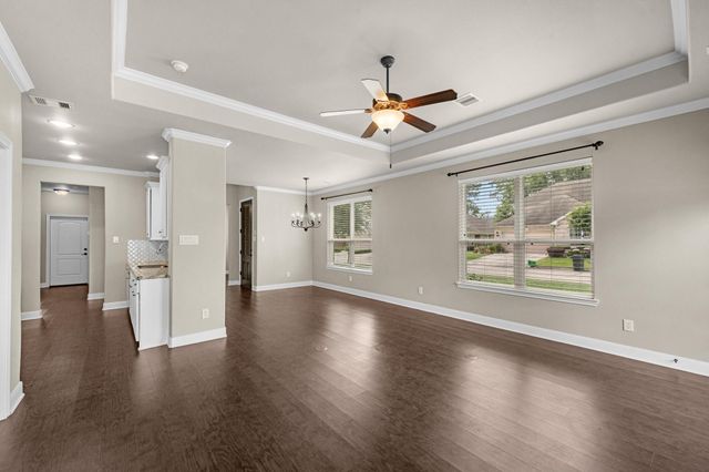 2034 Que Manor Drive, Houston, TX 77090