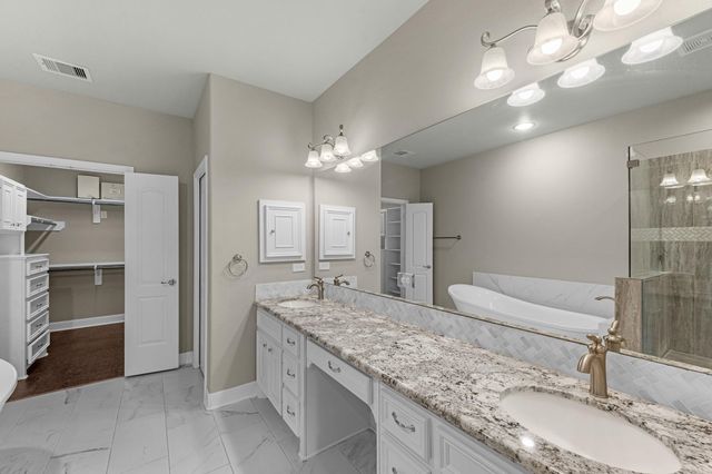 2034 Que Manor Drive, Houston, TX 77090