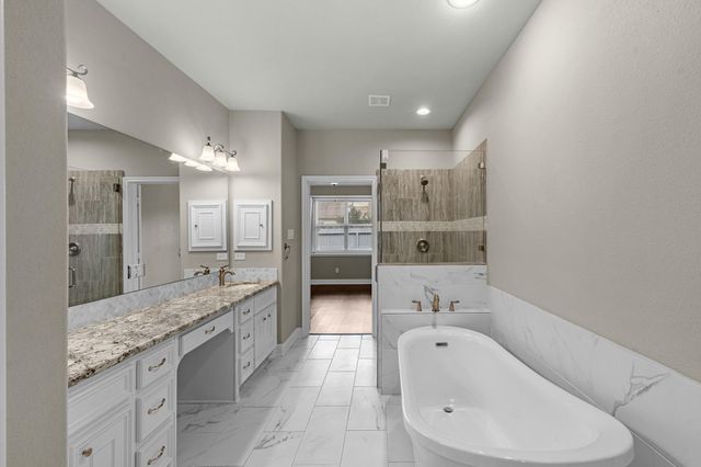 2034 Que Manor Drive, Houston, TX 77090