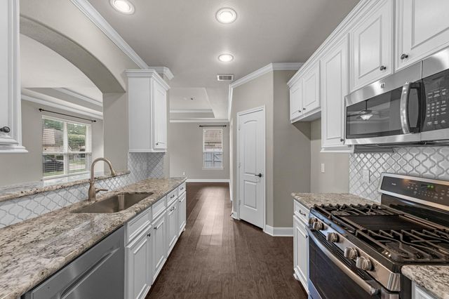 2034 Que Manor Drive, Houston, TX 77090