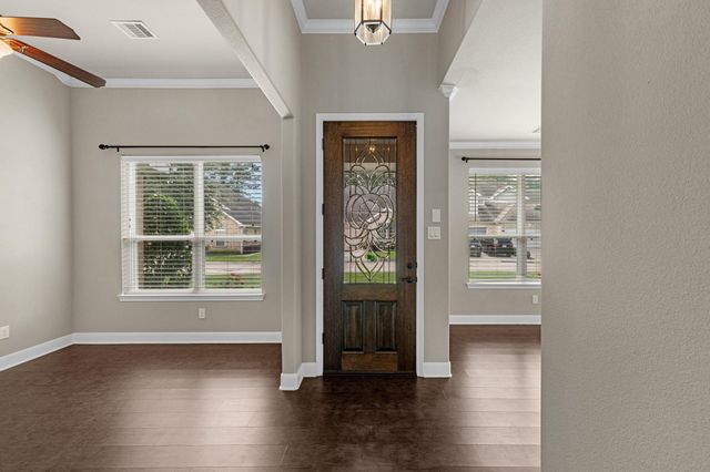 2034 Que Manor Drive, Houston, TX 77090