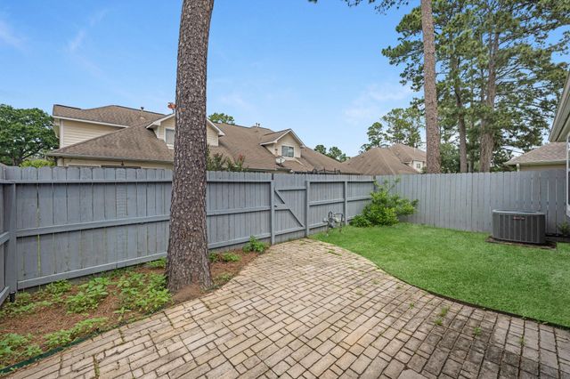 2034 Que Manor Drive, Houston, TX 77090