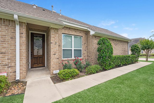 2034 Que Manor Drive, Houston, TX 77090