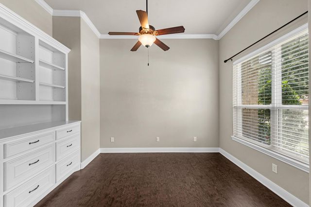 2034 Que Manor Drive, Houston, TX 77090