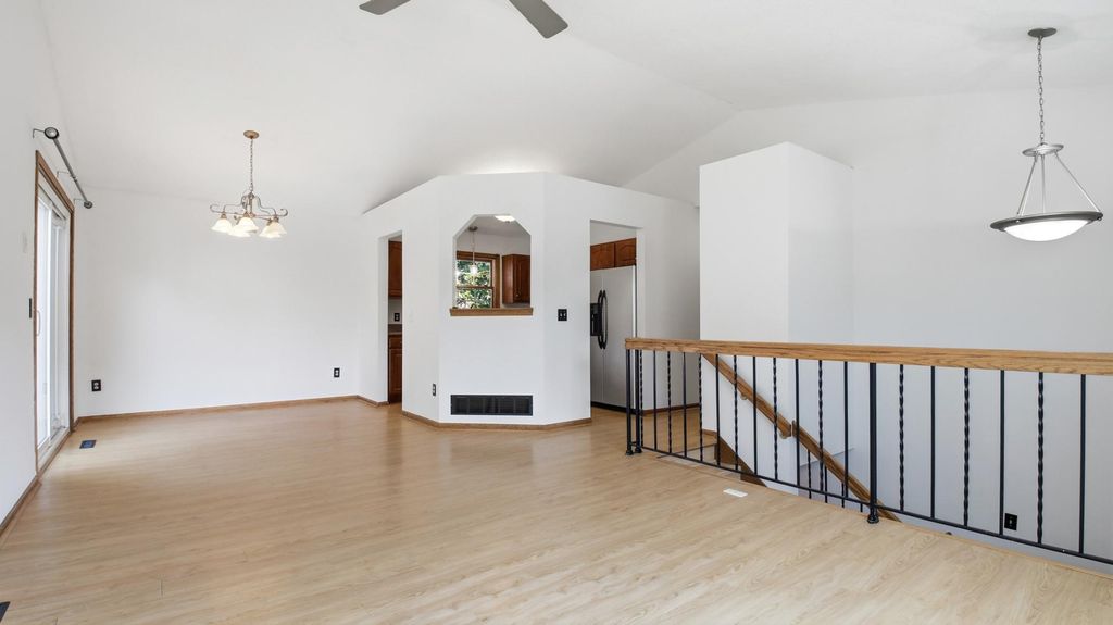 17604 Lorence Way, Eden Prairie, MN 55346 — photo 2