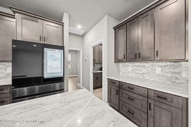 1008 Tevis Street SE, Palm Bay, FL 32909