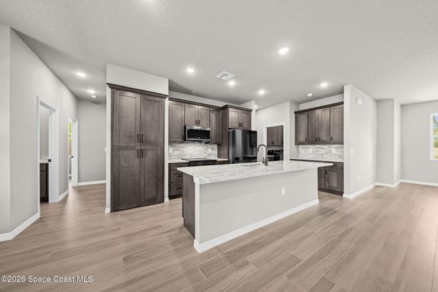 1008 Tevis Street SE, Palm Bay, FL 32909