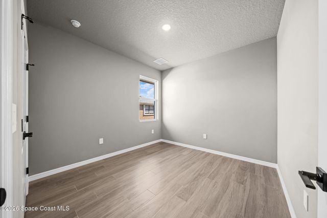 1008 Tevis Street SE, Palm Bay, FL 32909