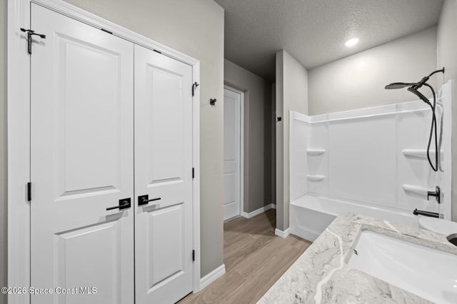 1008 Tevis Street SE, Palm Bay, FL 32909