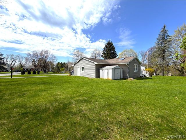 24 Dahlia Drive, Perinton, NY 14450