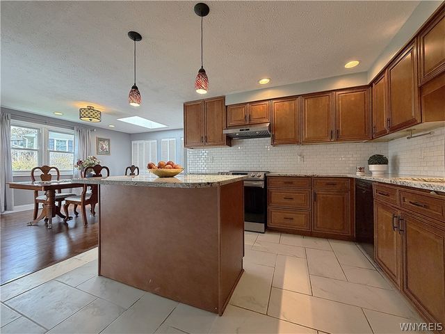 24 Dahlia Drive, Perinton, NY 14450