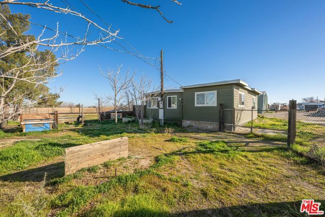 42450 2nd Street, Lancaster, CA 93535