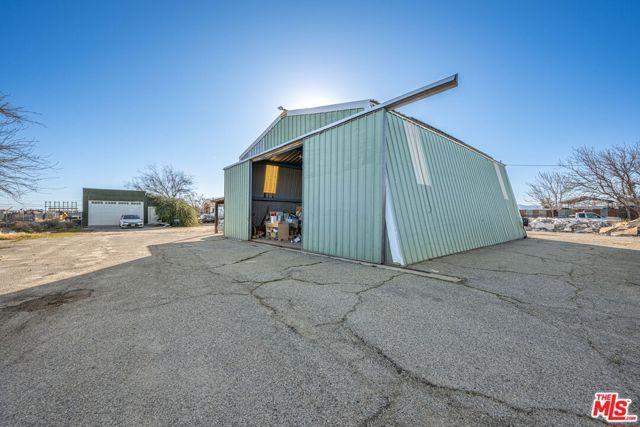 42450 2nd Street, Lancaster, CA 93535