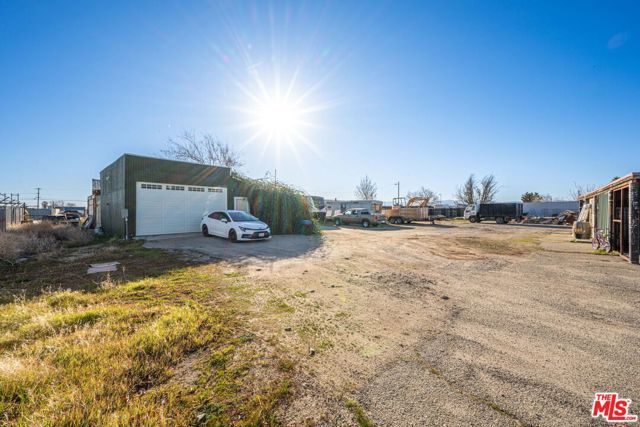 42450 2nd Street, Lancaster, CA 93535