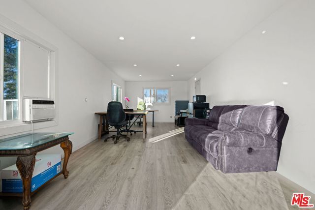 42450 2nd Street, Lancaster, CA 93535