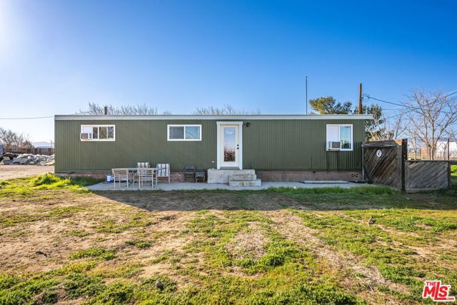 42450 2nd Street, Lancaster, CA 93535
