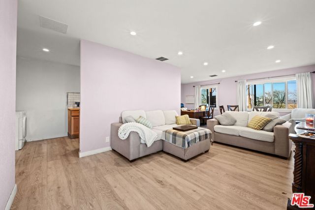 42450 2nd Street, Lancaster, CA 93535