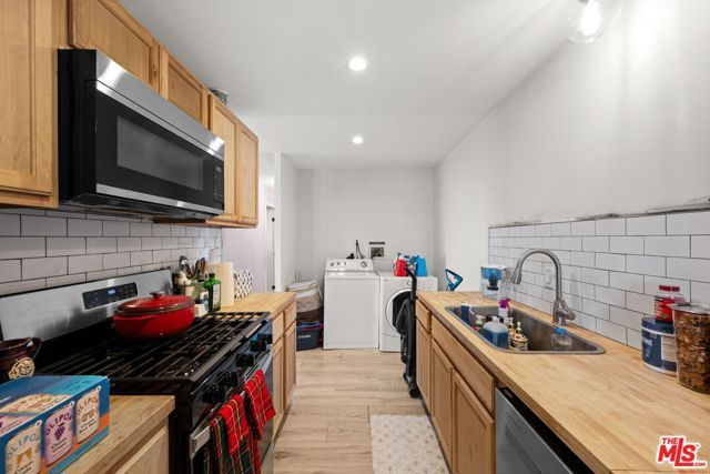 42450 2nd Street, Lancaster, CA 93535