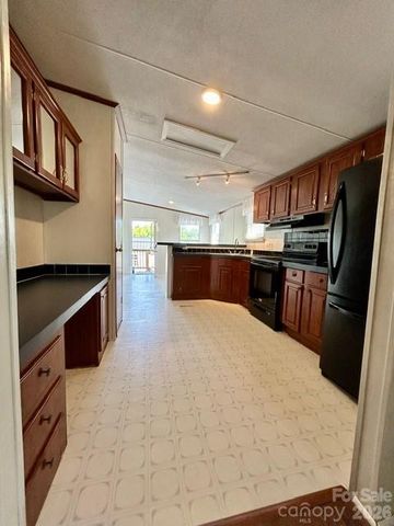 4123 Stonecreek Drive, Valdese, NC 28690
