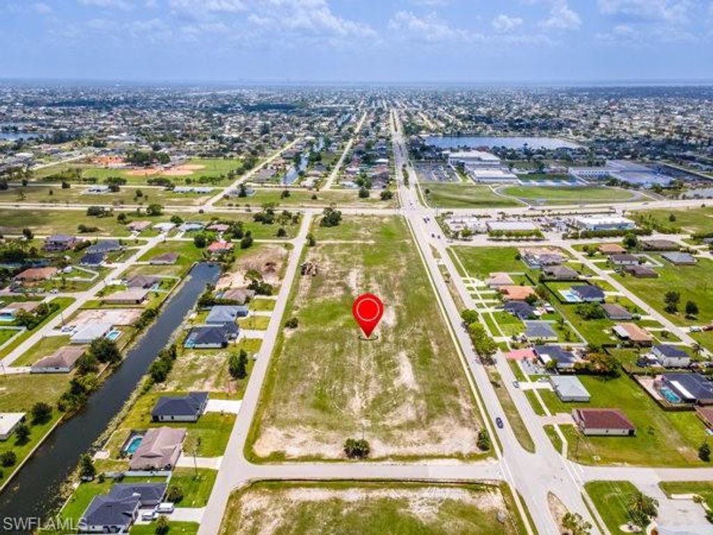 845 Trafalgar PKWY, CAPE CORAL, FL 33991 — exterior
