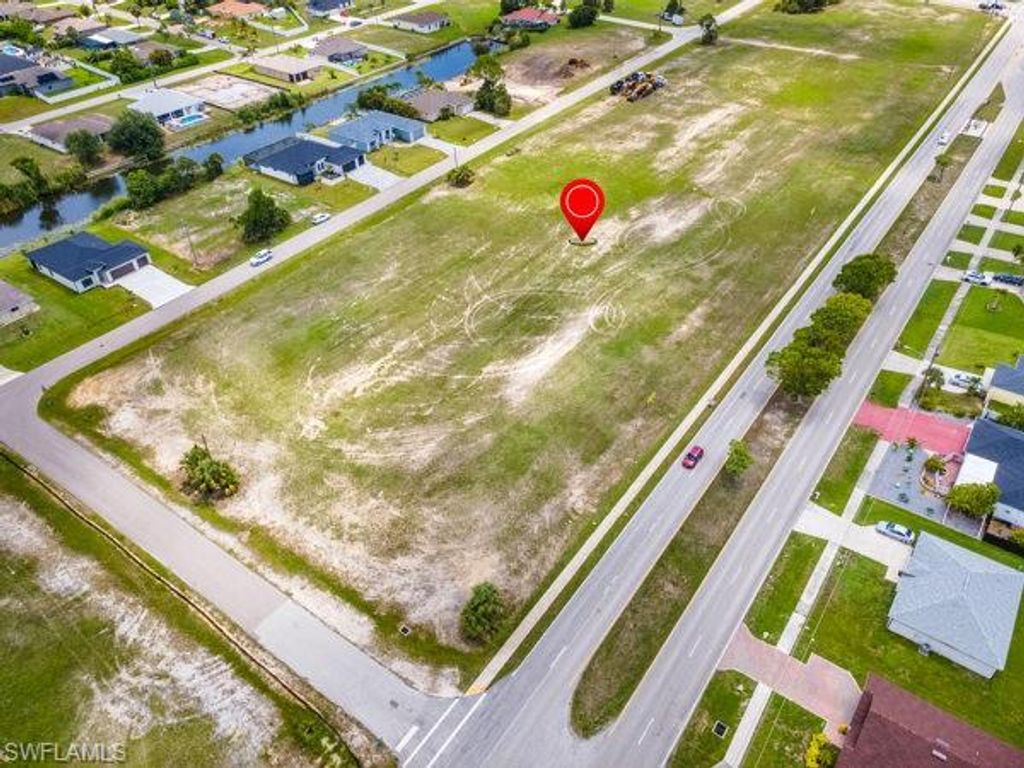 845 Trafalgar PKWY, CAPE CORAL, FL 33991 — photo 5