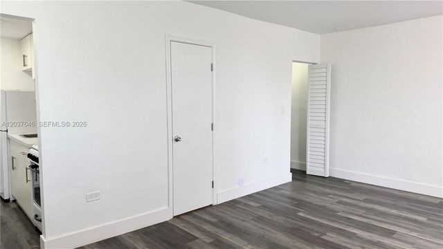7619 Abbott Avenue 9, Miami Beach, FL 33141