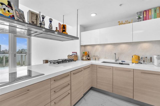 17111 Biscayne Blvd 411, North Miami Beach, FL 33160