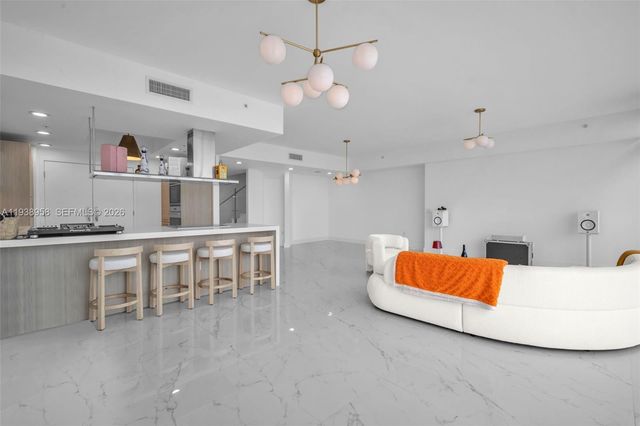 17111 Biscayne Blvd 411, North Miami Beach, FL 33160