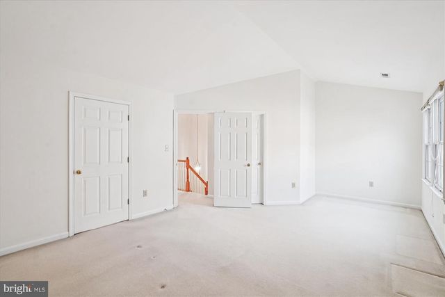 4153 KENTMERE SQ, Fairfax, VA 22030