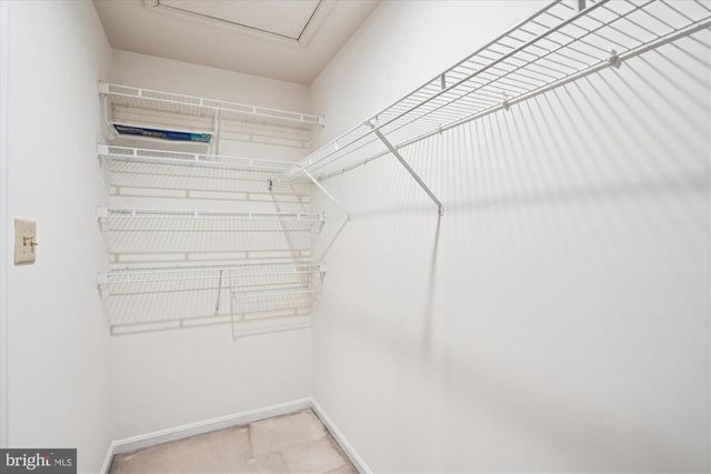 4153 KENTMERE SQ, Fairfax, VA 22030