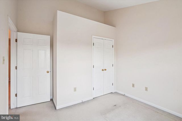 4153 KENTMERE SQ, Fairfax, VA 22030