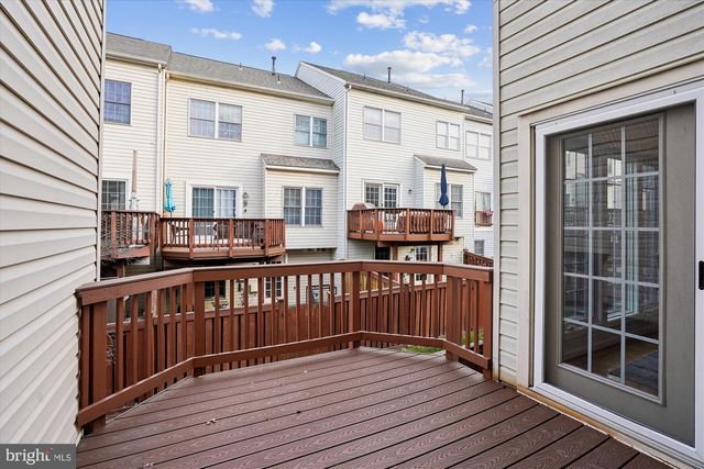 4153 KENTMERE SQ, Fairfax, VA 22030