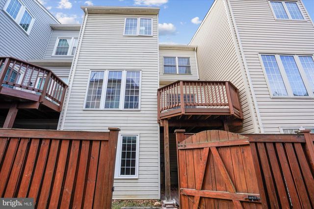 4153 KENTMERE SQ, Fairfax, VA 22030