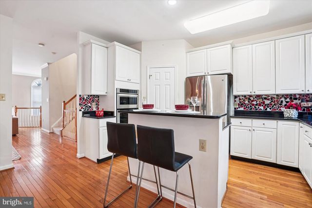 4153 KENTMERE SQ, Fairfax, VA 22030