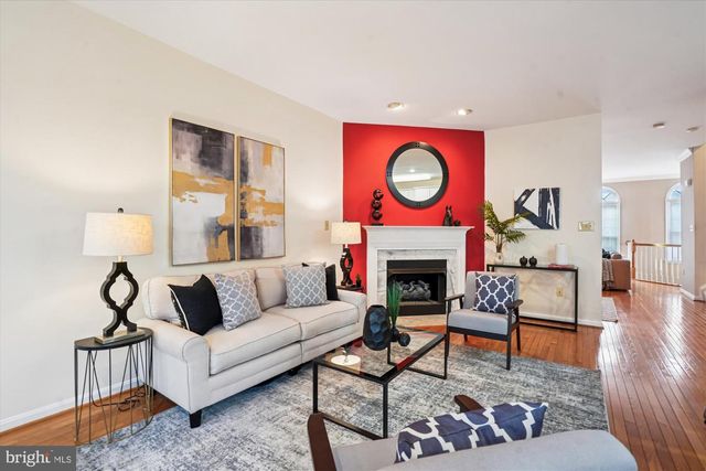 4153 KENTMERE SQ, Fairfax, VA 22030