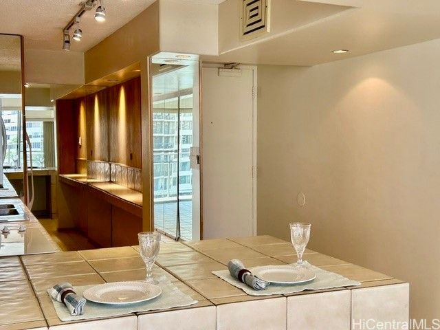 1645 Ala Wai Boulevard 903, Honolulu, HI 96815