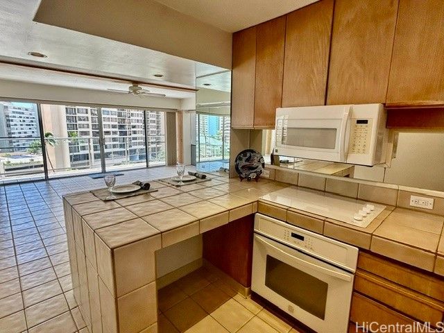 1645 Ala Wai Boulevard 903, Honolulu, HI 96815
