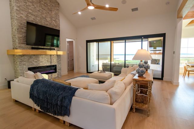 415 Sailview Court, Honey Grove, TX 75446