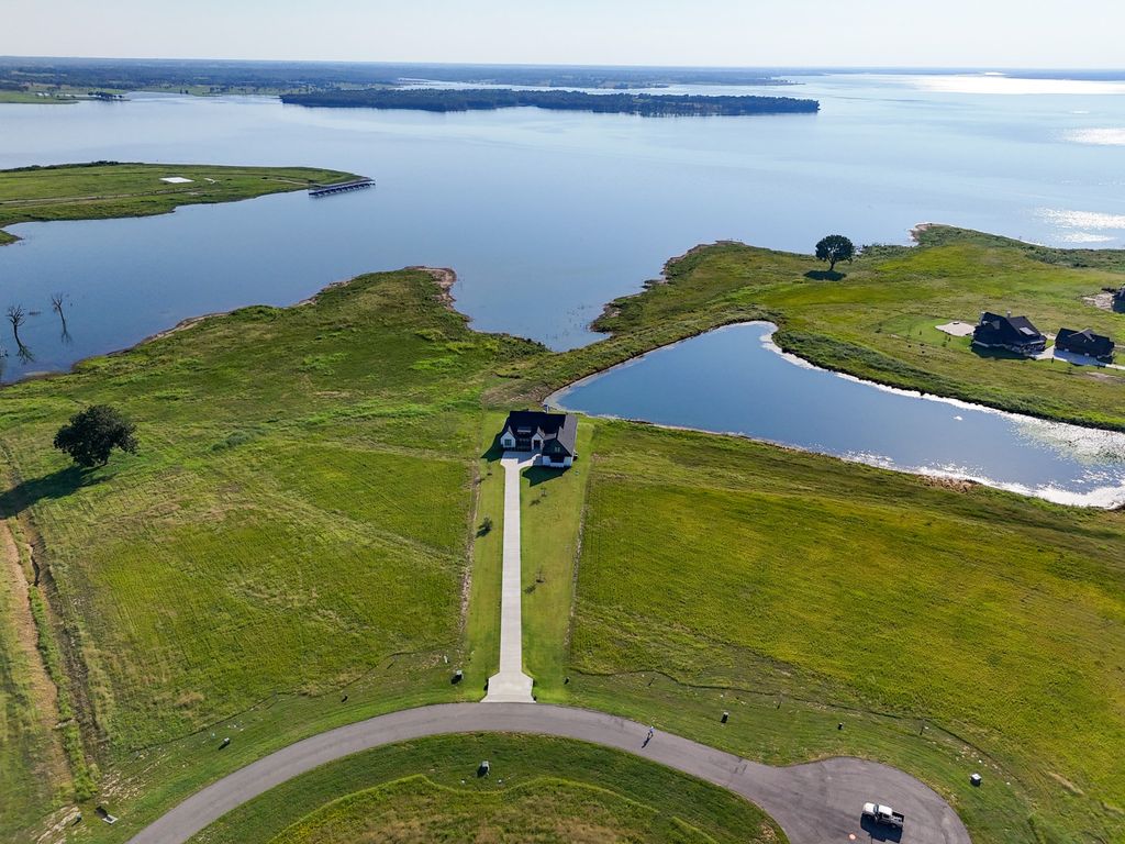 415 Sailview Court, Honey Grove, TX 75446