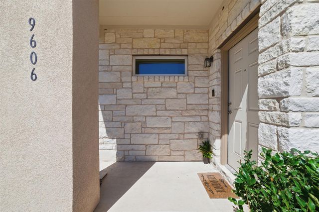 9606 Whisper Willow BLVD, Manor, TX 78653